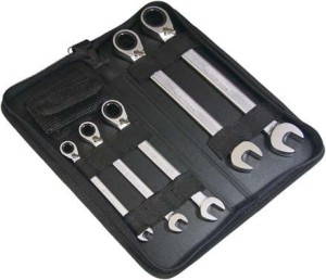 Zestaw kluczy z grzechotką pierścieniową przełączalną 8-19mm, 9-częściowy FORMAT