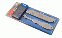 KIT TGFH 26-3C IC808-Each kit contains one parting and grooving blade, 10 TANG-GRIP single-ended inserts and an extractor.