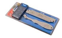 KIT TGFH 32-3C IC808-Each kit contains one parting and grooving blade, 10 TANG-GRIP single-ended inserts and an extractor.