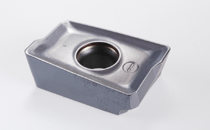 3M AXKT 2006PDTR IC328-MILL2000 Heavy duty design: dovetail section shape, helical cutting edge and positive rake angle. Enable a secure clamping and high durability in rough applications.